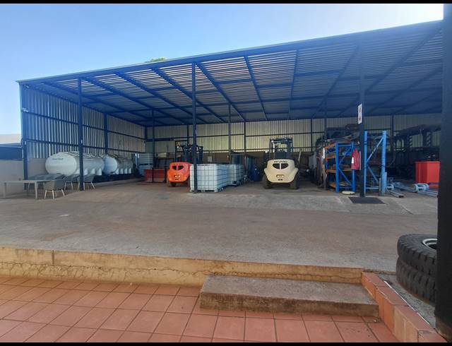 12,140M² WORKSHOP FOR SALE IN BREDELL